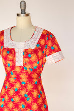 Load image into Gallery viewer, 1970s Mini Dress Printed Mod S