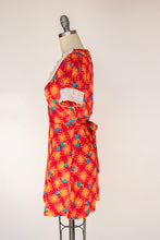 Load image into Gallery viewer, 1970s Mini Dress Printed Mod S