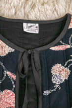 Load image into Gallery viewer, 1970s Cotton Quilted Jacket Batik M
