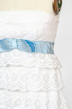 Load image into Gallery viewer, 1950s Dress White Lace Strapless Fitted M