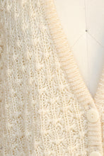Load image into Gallery viewer, 1980s Sweater Chunky Knit Cropped Cardigan M