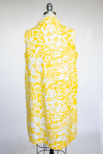 Load image into Gallery viewer, 1960s Dress Cotton Floral Printed Shift S