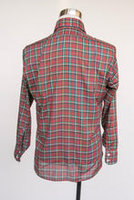 Load image into Gallery viewer, 1980s Levi&#39;s Men&#39;s Shirt Plaid Button Down M