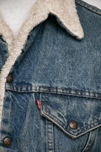 Load image into Gallery viewer, 1980s Levi's Denim Sherpa Jacket Fleece M