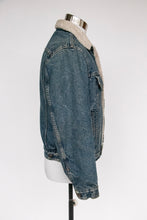 Load image into Gallery viewer, 1980s Levi's Denim Sherpa Jacket Fleece M