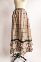 Load image into Gallery viewer, Antique 1880s Bustle Skirt Full Cotton S