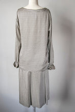 Load image into Gallery viewer, 1980s Chanel Silk Ensemble Blouse Skirt Set XS