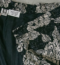 Load image into Gallery viewer, 1980s Silk Skirt Anne Klein M