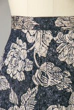 Load image into Gallery viewer, 1980s Silk Skirt Anne Klein M