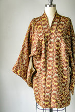 Load image into Gallery viewer, 1950s Haori Rayon Crepe Butterfly Lounge Robe
