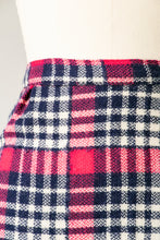 Load image into Gallery viewer, 1970s Pencil Skirt Wool Plaid XS