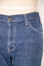 Load image into Gallery viewer, 1970s Levi's Big E Jeans Denim 31" x 28"