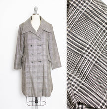 Load image into Gallery viewer, 1960s Coat Metallic Black Silver Metallic Plaid Mod M