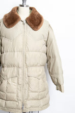 Load image into Gallery viewer, 1960s Down Coat Puffer Jacket Beige Large