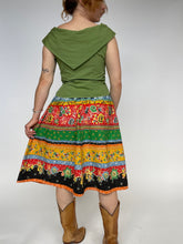 Load image into Gallery viewer, 1970s Full Skirt Floral Cotton Peasant XS