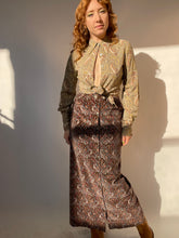 Load image into Gallery viewer, 1970s Velvet Maxi Full Skirt Printed Paisley S