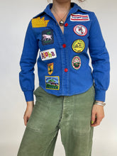 Load image into Gallery viewer, 1970s Shirt Patch Appliqué Cotton Button Up Long Sleeve XS  P