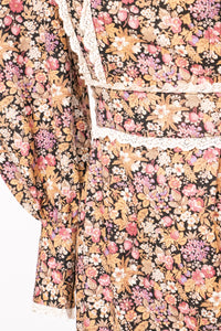 1970s Maxi Dress Cotton Strawberry Floral Prairie Gown S
