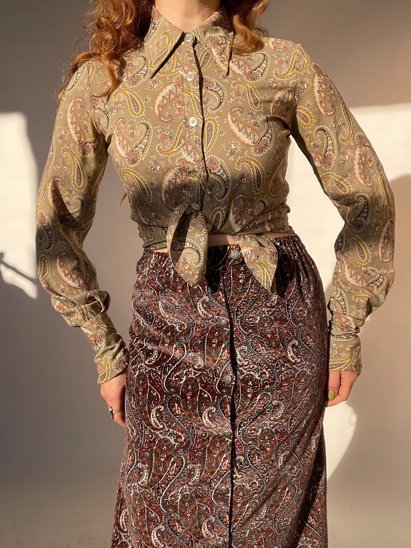 1970s Blouse Dagger Collar Paisley Top S