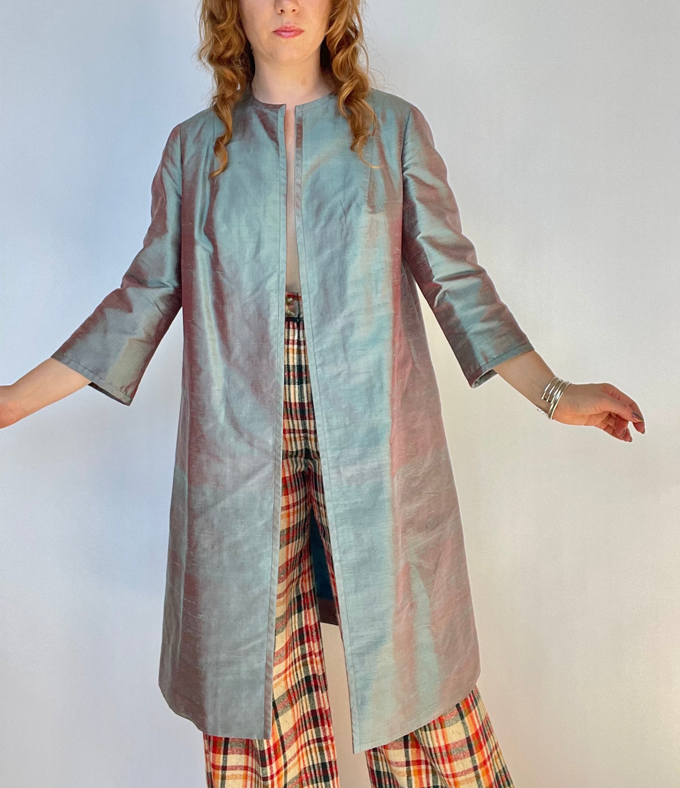 50s シルク スモーキングジャケット　スイス製　SOIE SILK 1950s Swing Coat Silk Sharkskin Cocktail S/M – Deja Vintage Boutique