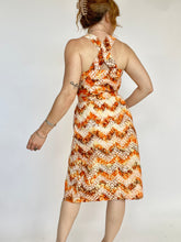 Load image into Gallery viewer, 1960s Dress Cotton Printed Cross Back S