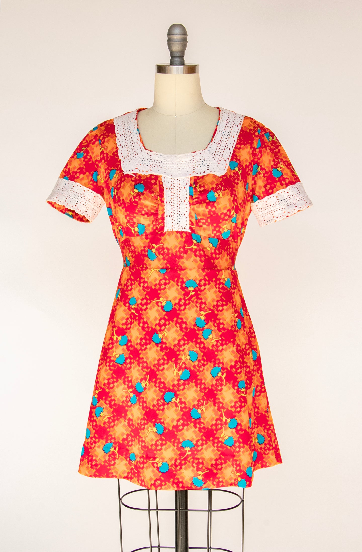 1970s Mini Dress Printed Mod S