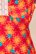 Load image into Gallery viewer, 1970s Mini Dress Printed Mod S