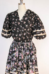 1970s Shirtwaist Dress Dark Floral Cotton Full Skirt L / XL