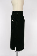 Load image into Gallery viewer, 1980s Velvet Skirt Oscar De La Renta Designer M