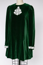 Load image into Gallery viewer, 1960s Dress Velvet Emerald Green M