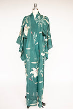 Load image into Gallery viewer, 1950s Kimono Japanese Robe Semi Sheer Floral