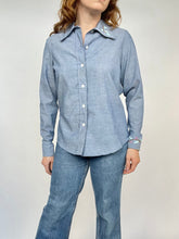 Load image into Gallery viewer, 1970s Chambray Shirt Button Up Embroidered Floral Bird M