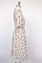 Load image into Gallery viewer, 1950s Dress Cotton Full Skirt Shirtwaist Fruit Print XS