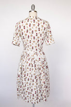 Load image into Gallery viewer, 1950s Dress Cotton Full Skirt Shirtwaist Fruit Print XS