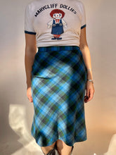Load image into Gallery viewer, 1970s Pencil Skirt Wool Plaid Blue Green XS/S