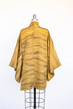 Load image into Gallery viewer, 1950s Haori Rayon Crepe Lounge Robe