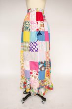 Load image into Gallery viewer, 1970s Quilted Patchwork 1970s Maxi Skirt S