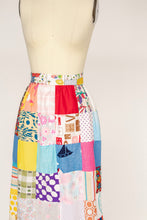 Load image into Gallery viewer, 1970s Quilted Patchwork 1970s Maxi Skirt S