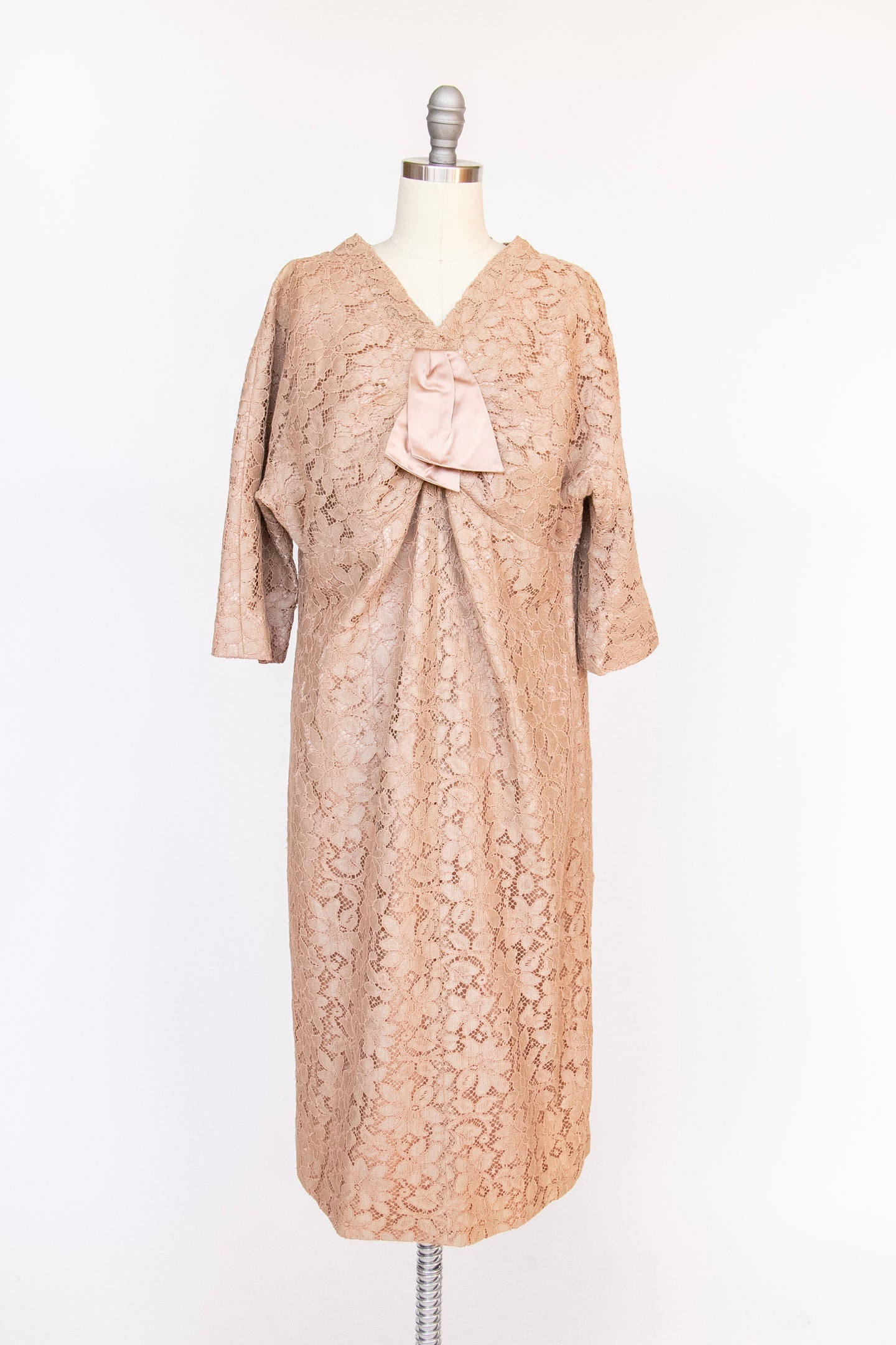 1950s Dress Beige Champagne Lace 60s Volup XL