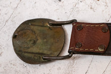 Load image into Gallery viewer, 1970s Leather Belt Black Brass Buckle L