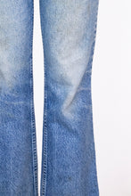 Load image into Gallery viewer, Levi&#39;s 512 Jeans Distressed Denim Slim Fit Straight Leg 1990s 32&quot; x 31&quot;