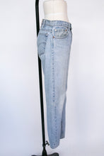 Load image into Gallery viewer, 1990s Levi&#39;s 505 Jeans Cotton Denim 34&quot; x 30&quot;