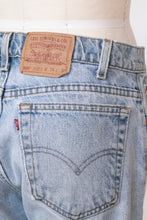 Load image into Gallery viewer, 1990s Levi&#39;s 505 Jeans Cotton Denim 34&quot; x 30&quot;