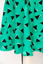 Load image into Gallery viewer, 1980s Silk Skirt Emerald Printed M