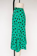 Load image into Gallery viewer, 1980s Silk Skirt Emerald Printed M