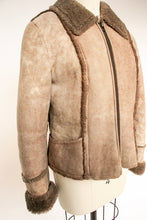 Load image into Gallery viewer, 1970s Shearling Cropped Jacket Sheepskin Brown S