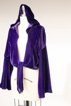 Load image into Gallery viewer, 1970s Cropped Blouse Hooded Velvet Top S