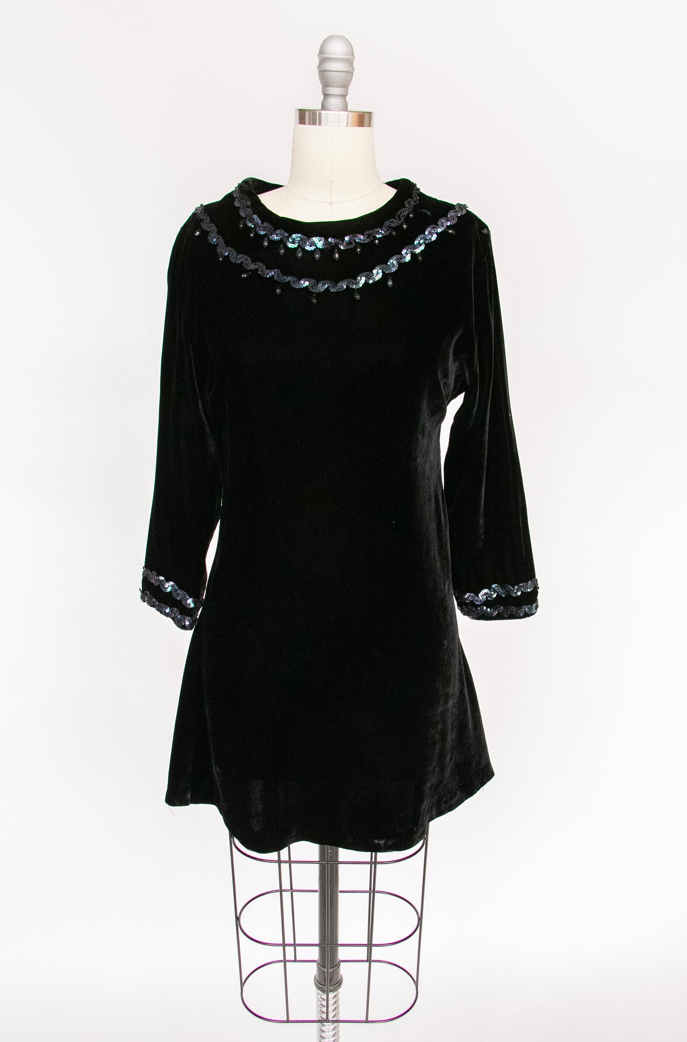 1960s Mini Dress Velvet Sequin Black Mod S Deja Vintage Boutique 1960s Mini Dress Velvet Sequin Black Mod S Deja Vintage Boutique