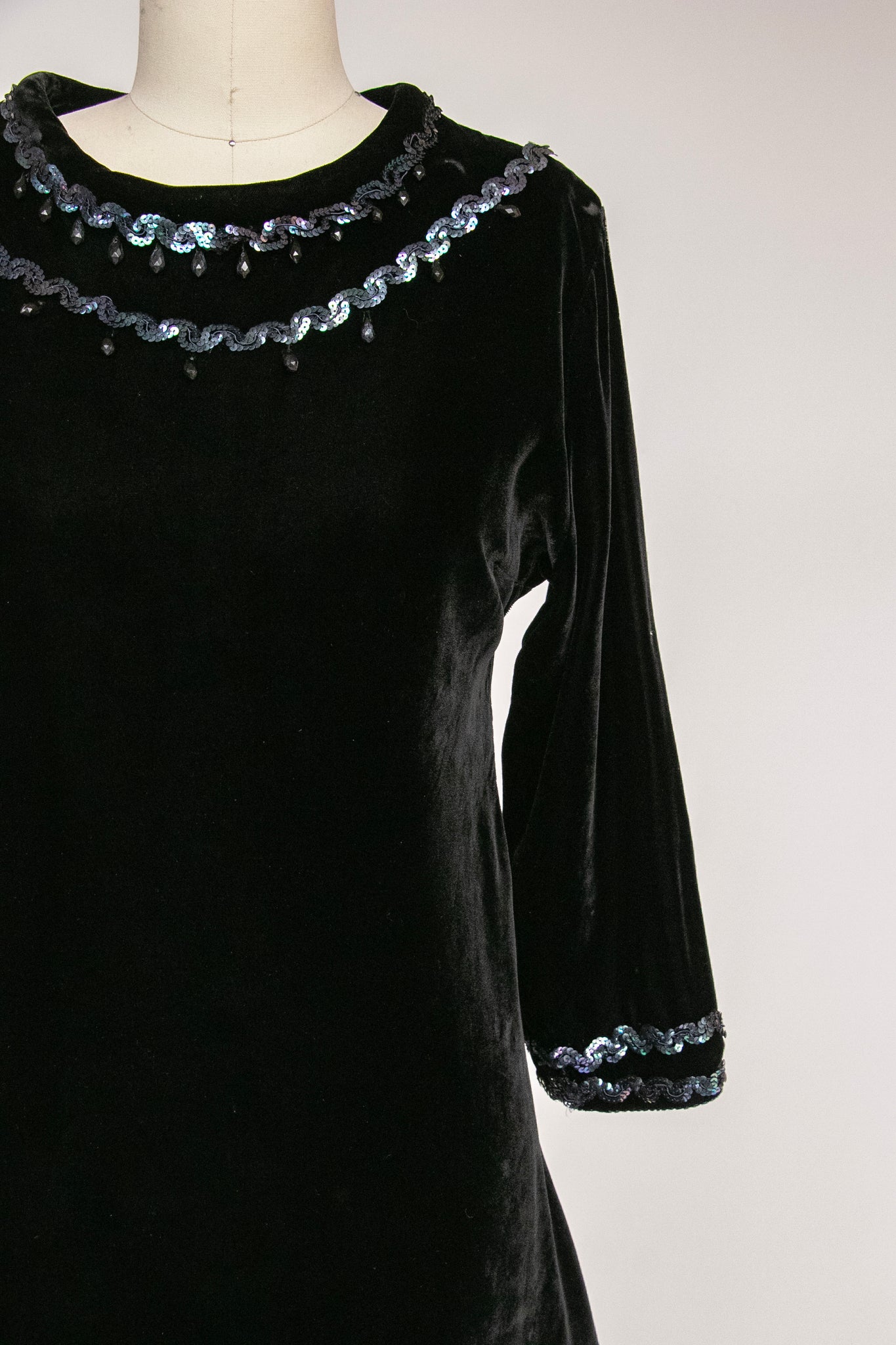 1960s Mini Dress Velvet Sequin Black Mod S Deja Vintage Boutique 1960s Mini Dress Velvet Sequin Black Mod S Deja Vintage Boutique