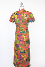 Load image into Gallery viewer, 1960s Cheongsam Dress Cotton Block Print M